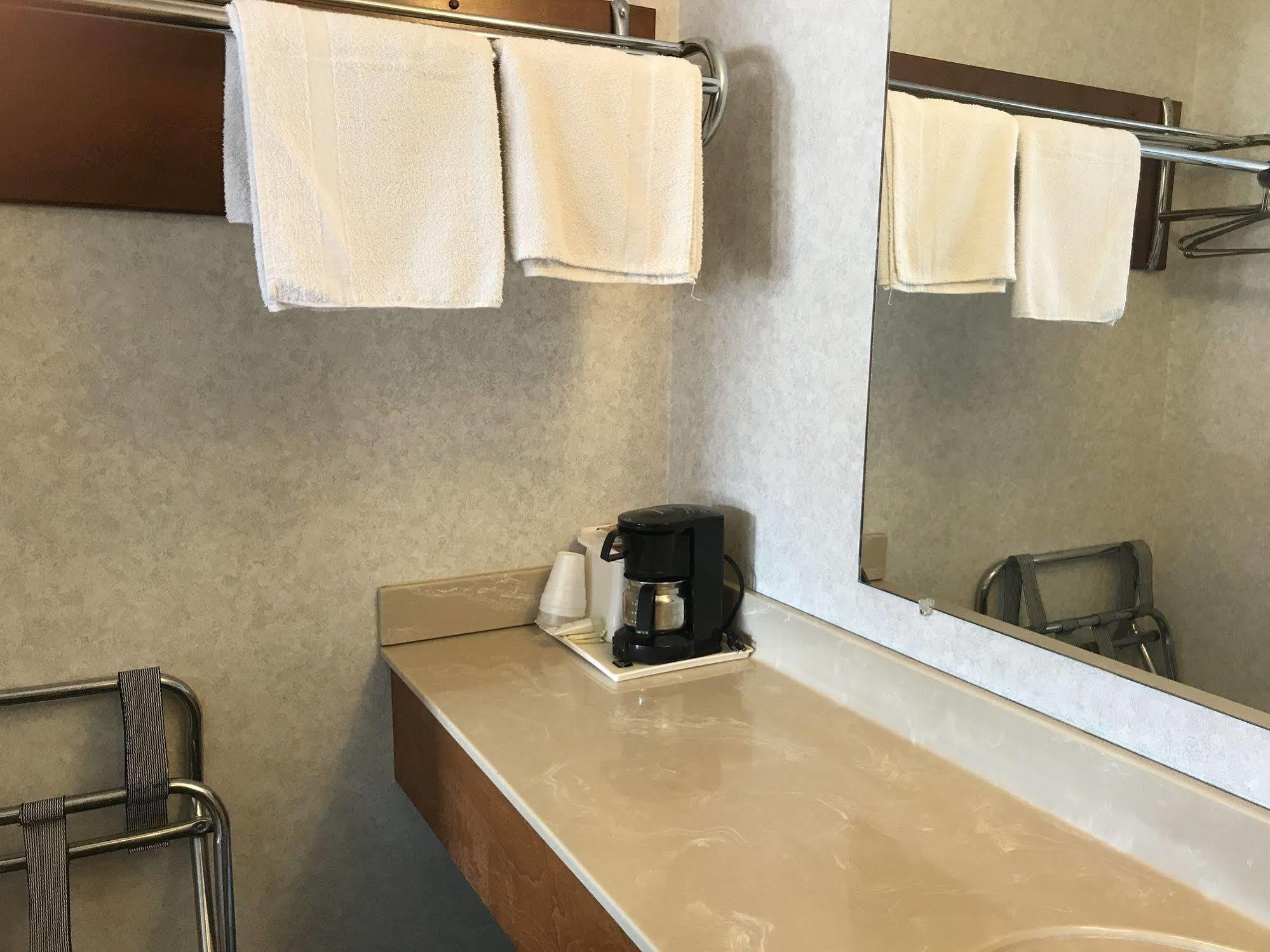 Americas Inn Bardstown Kültér fotó